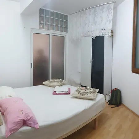Linda Guesthouse-1 *