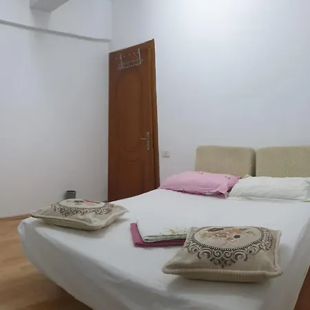 Apartamento Linda Guesthouse-1 *