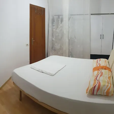 Linda Guesthouse-1 Διαμέρισμα *